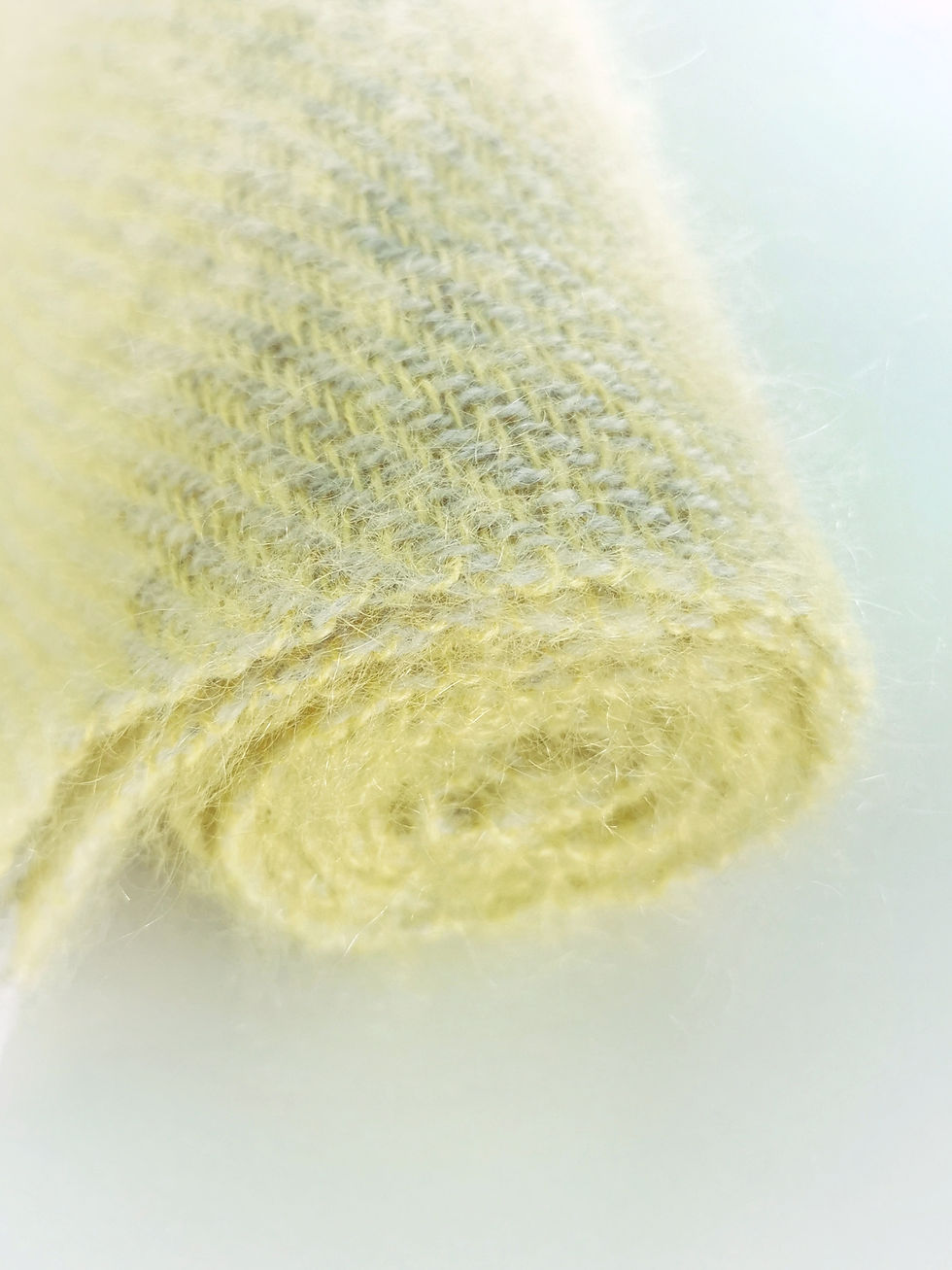 縮圖：馬海毛羔羊毛圍巾