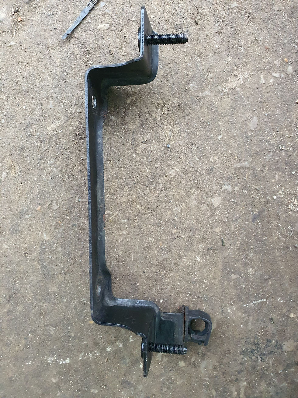 Thumbnail: Mazda Bongo bracket to rear of diesel engine head