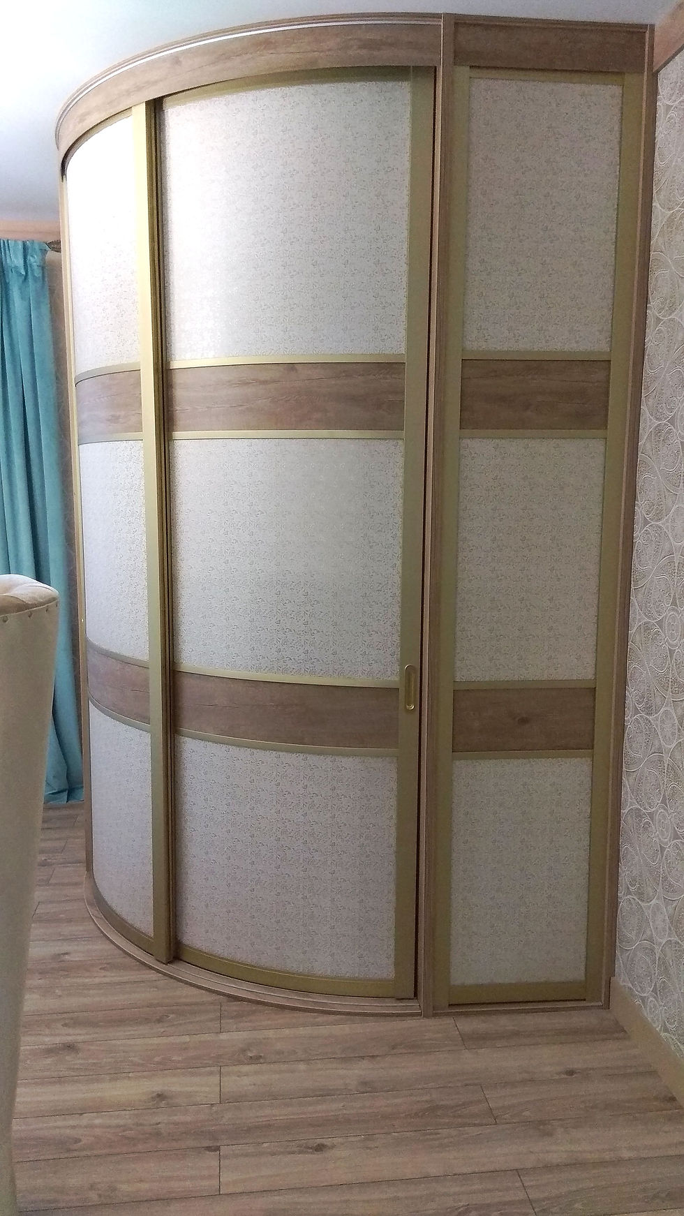 Радиусная гардеробная