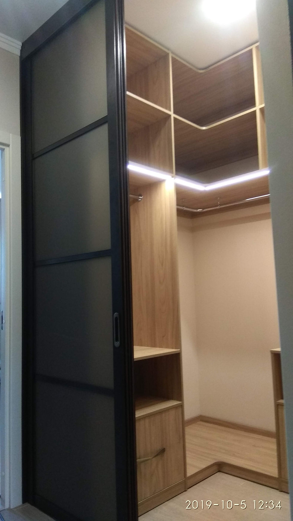 Гардеробная комната из ЛДСП