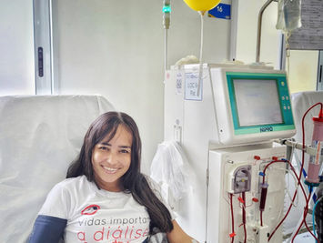 Encarando a máquina. Para quem tem insuficiência renal aceitar o tratamento é seguir com a vida.