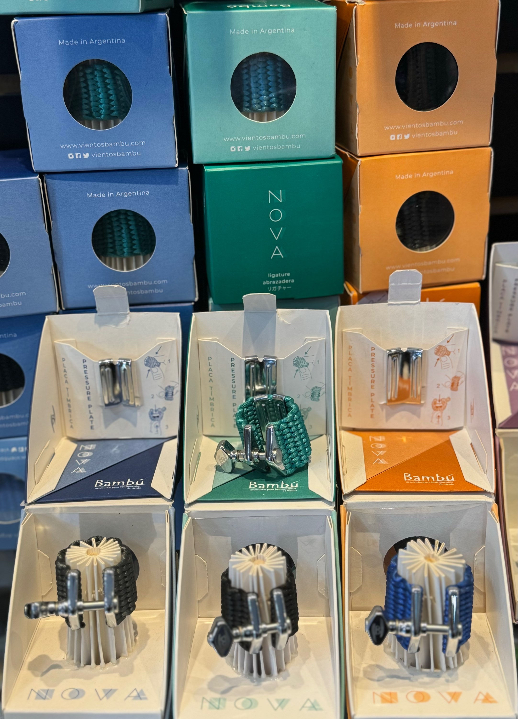 Abrazadera para clarinete y saxofón,modelo NOVA