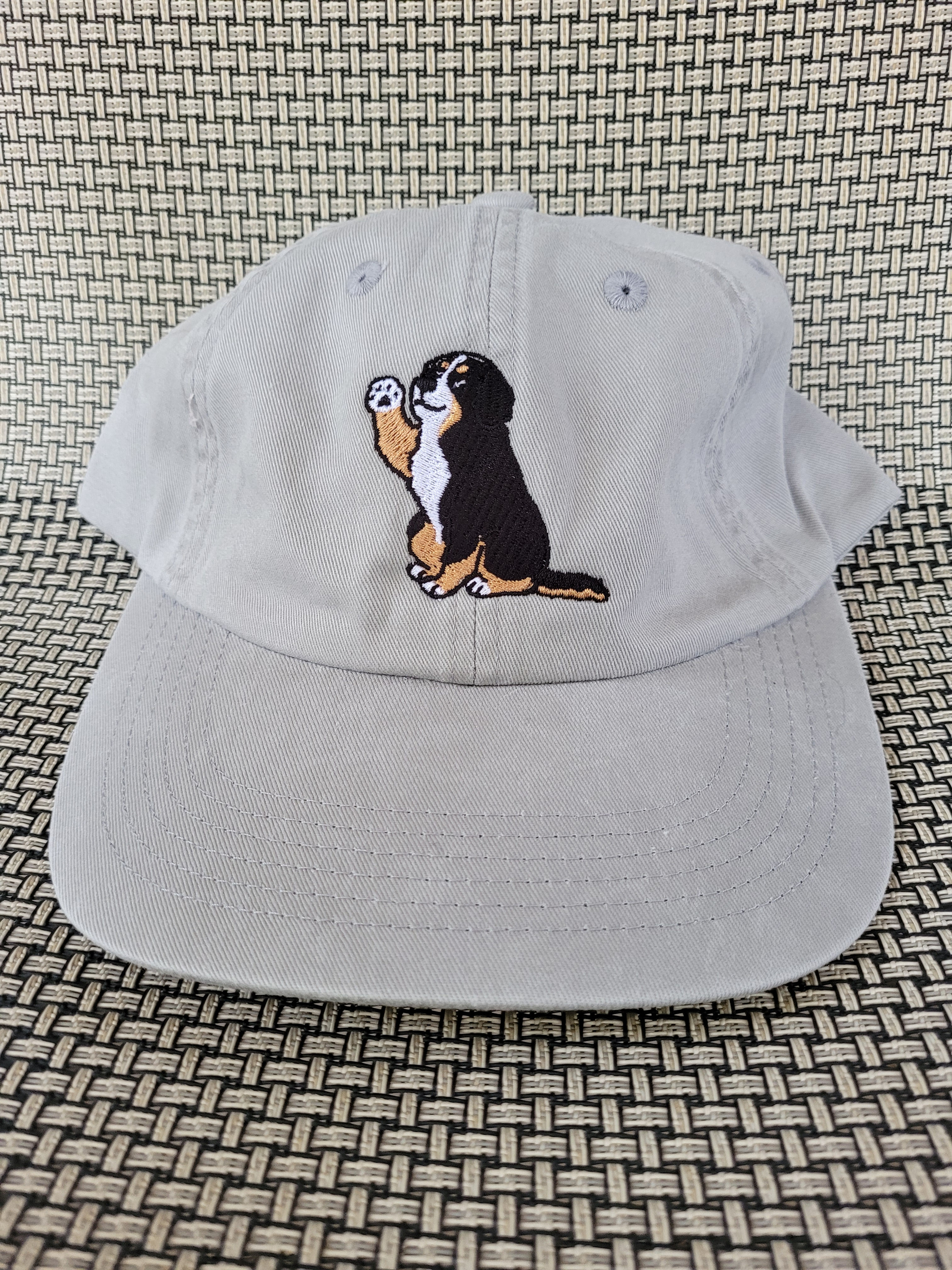 Waving Berner Cap