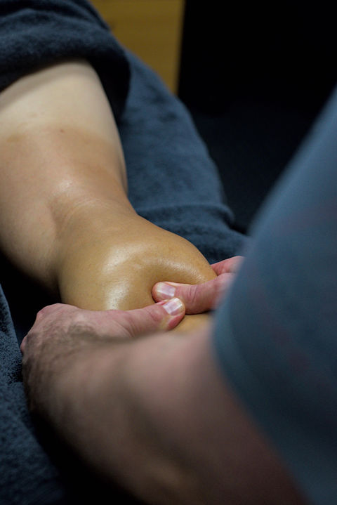 Massage at Smart Recovery and Wellness