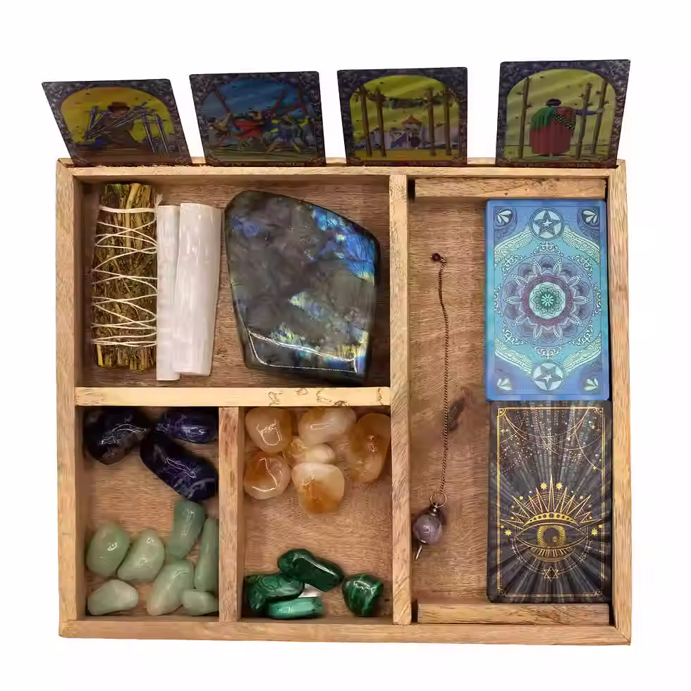 Miniatúra: DREVENÁ KRABIČKA & STOJAN NA TAROT, 33×28×5 cm