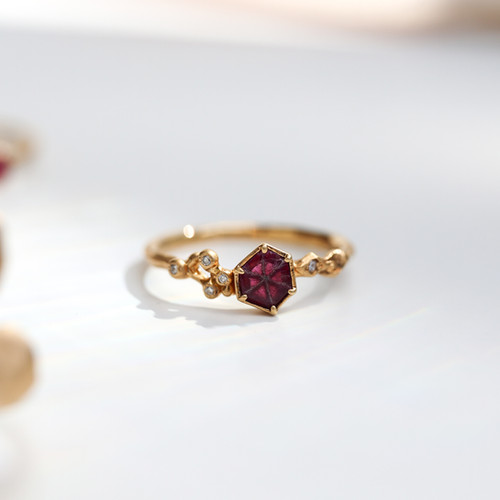 Trapiche Ruby Ring | plant-plant