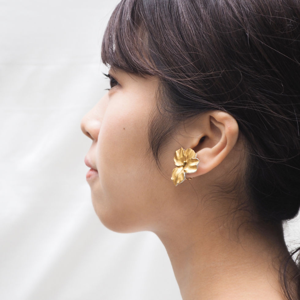 Thumbnail: White porcelain Orchid "Gold"