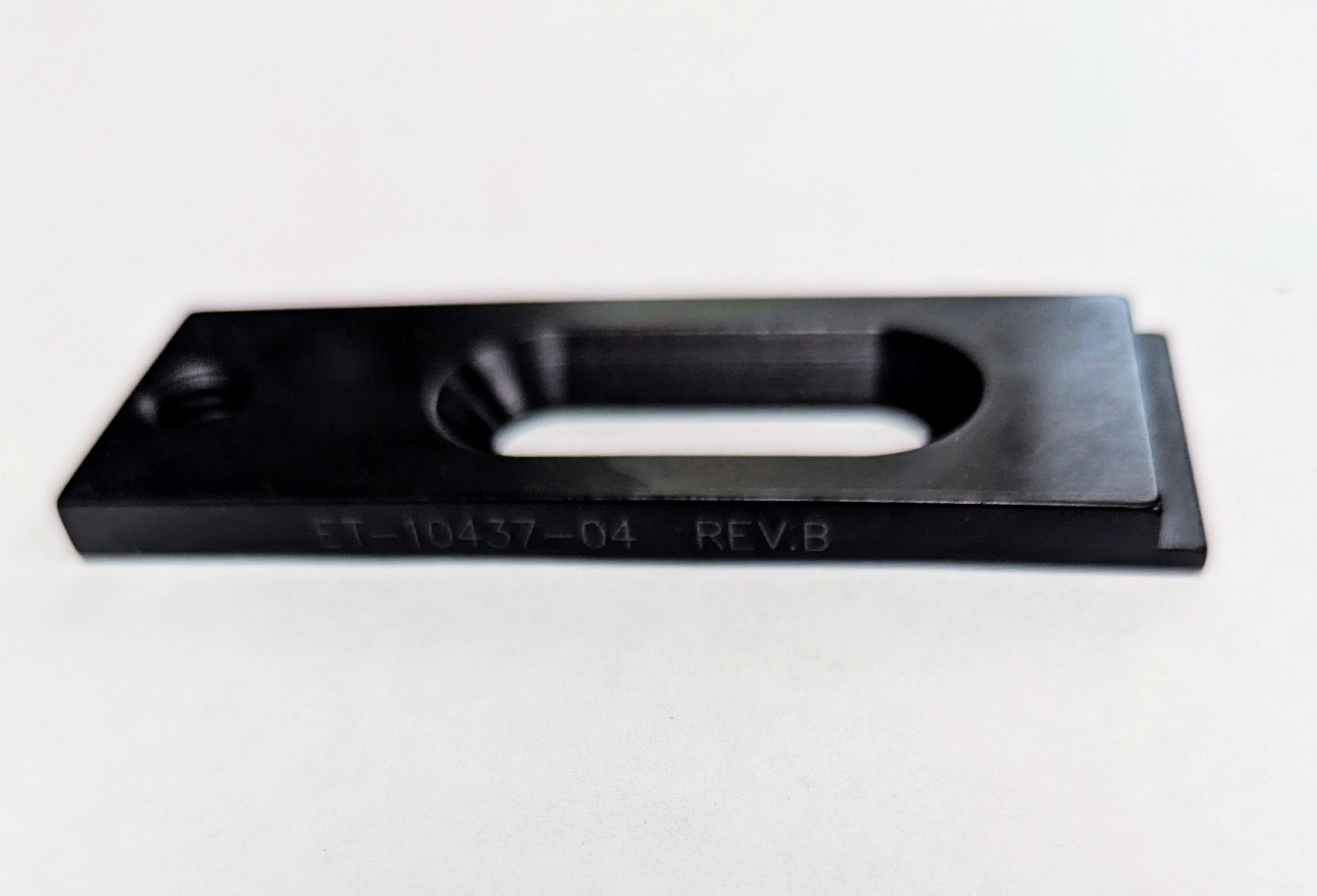 #ET-10437-04 Low-Profile Aerospace Clamp