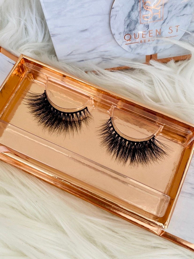 Chanel - Strip Lash Collection