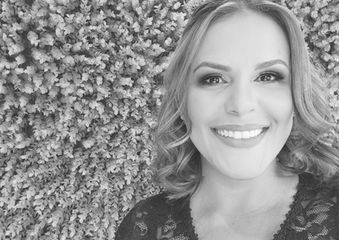 Foto loira_edited.jpg