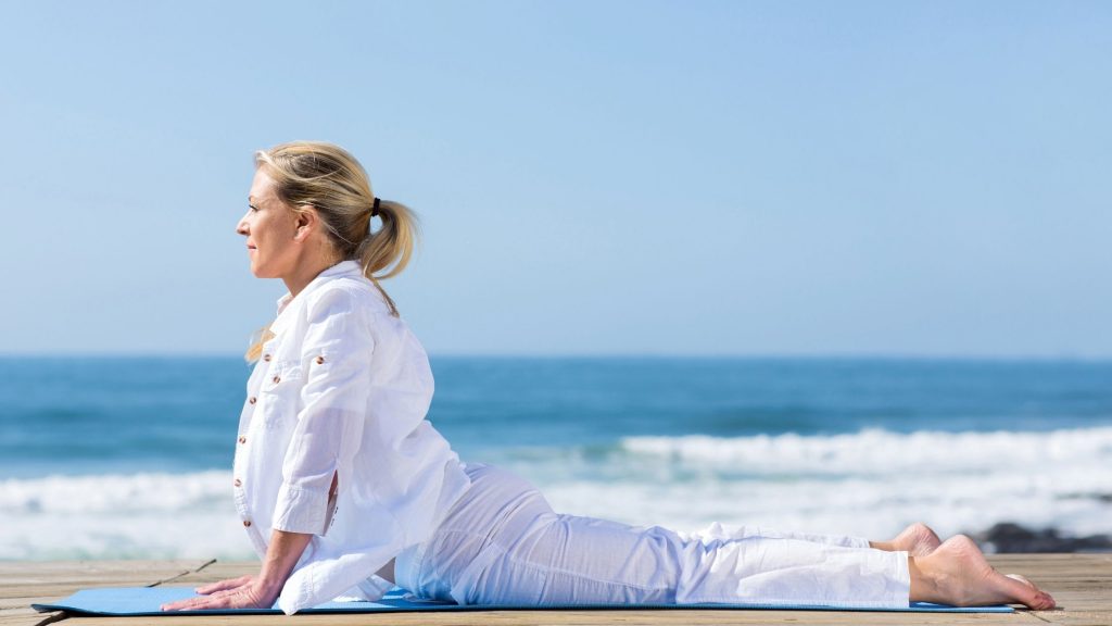 Yin-Yoga-Sequence-To-Stretch-The-Lower-Back-And-Hips_1-1024x576-1.jpg