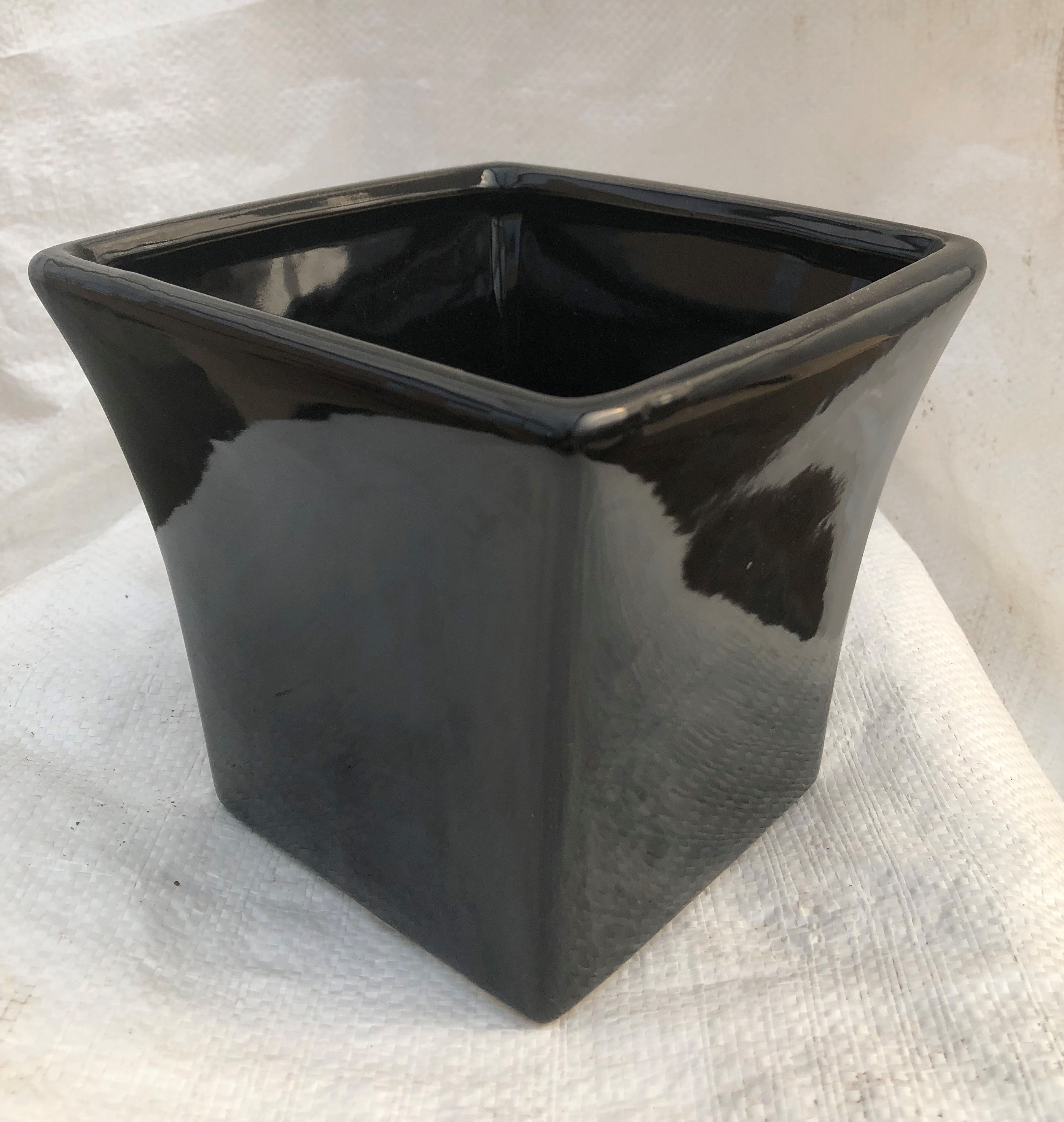 Ceramic Black Cone Pot - 03-DOL10-BLA
