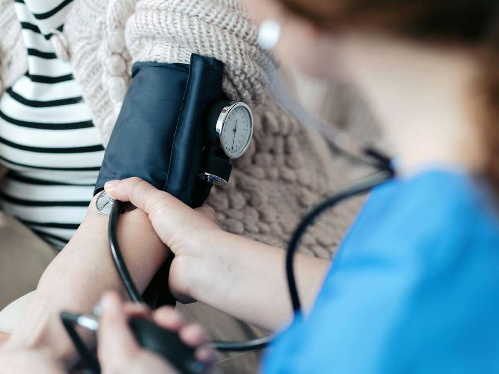 A nurse carries out a blood pressure test on a patient, blood pressure, sphygmonameter, Stethoscope, medical equipment