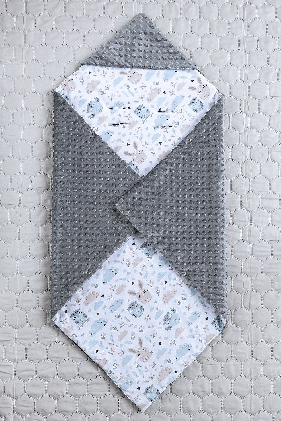 Miniaturbild: Grau MINKY/ HASE Eule Weiss Baumwolle Bababydecke oder Einschlagdecke für Kinder Autositz und Babyschale für Maxi-Cosi, Röm