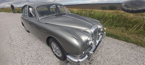 GreyClassicCar.jpg