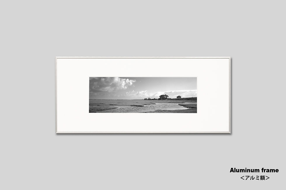 サムネイル： インテリア,写真,額装,風景,フランス,モノクロ,横長,モンサンミッシェル,インテリアフォト,アート,額入り,オリジナルプリント,アートフレーム,フォトフレーム,おしゃれ,モダン,壁掛け,壁飾り,IGREBOW,GallerySB,プレゼント