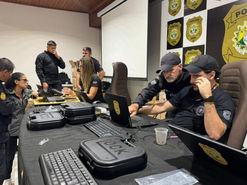 Polícia Civil do Acre entrega mais de 100 pistolas Glock para reforçar atuação da DEAM e DEIC