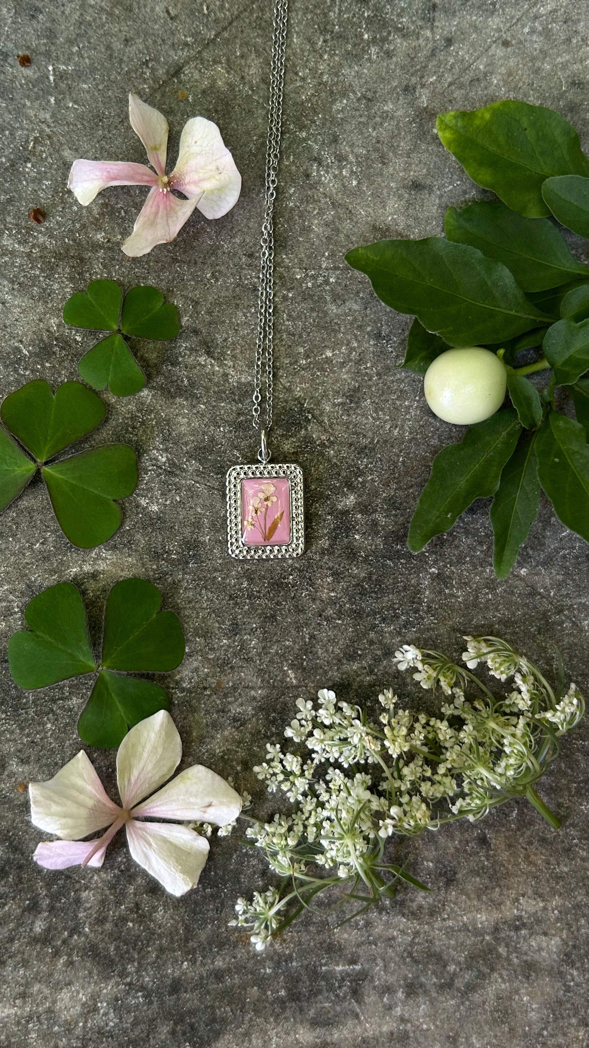 Collana con Carota selvatica