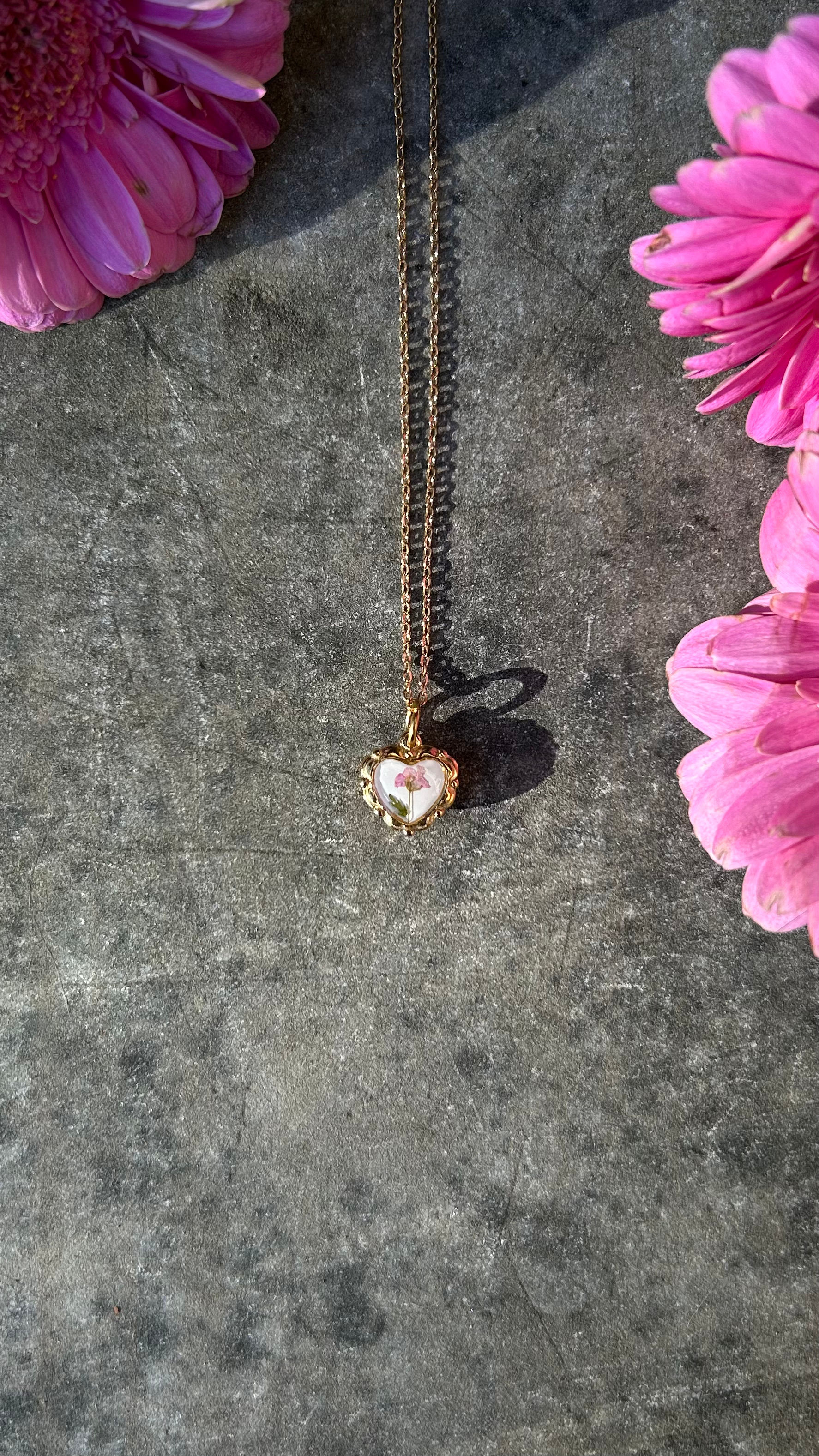 Collana con Lobularia