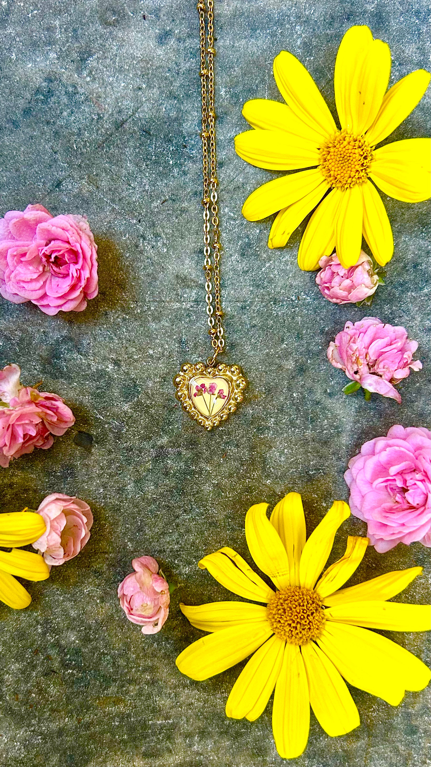 Collana con Lobularia