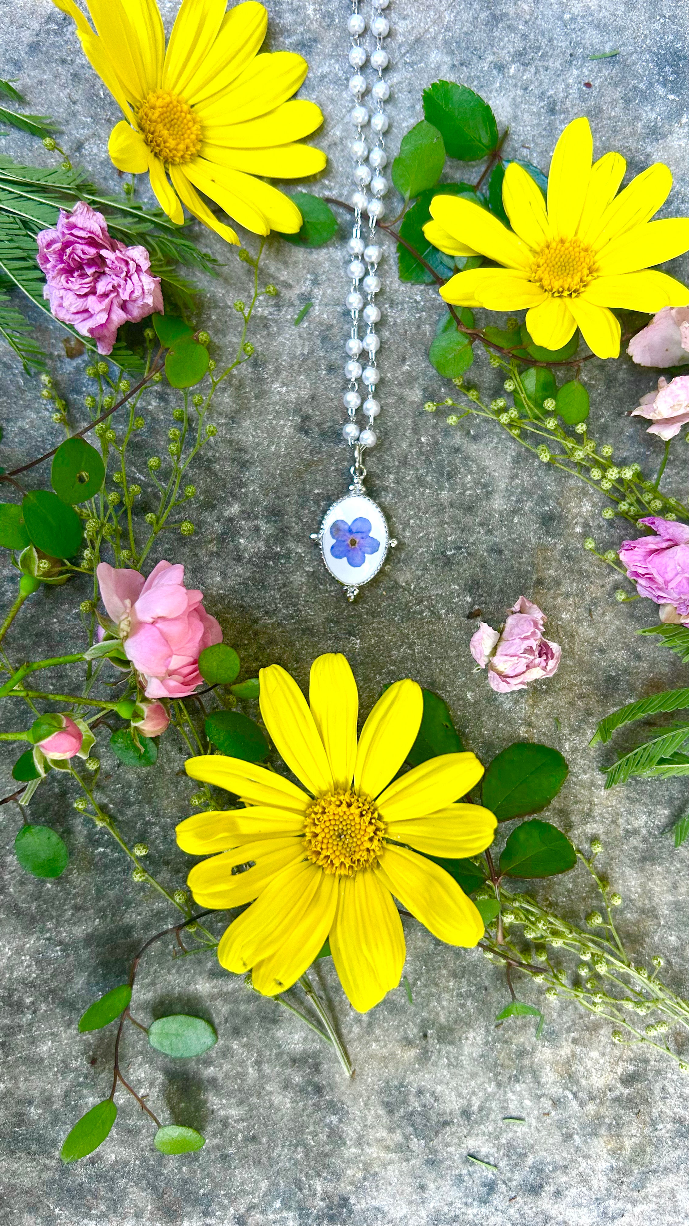 Collana con Nontiscordardimè