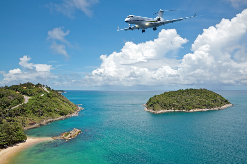 Enjoy Sun at the 5 Best Summer Vacation Spots by Private Jet