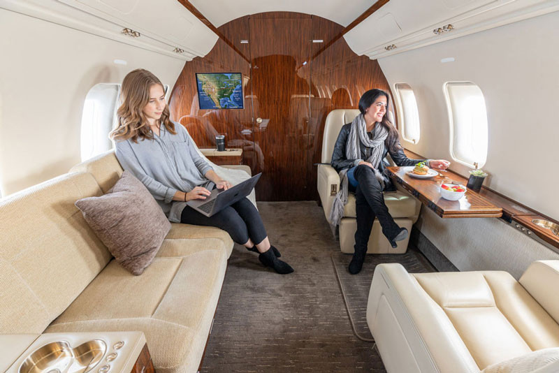 Private jet charter flight