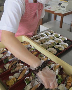 配食弁当作業