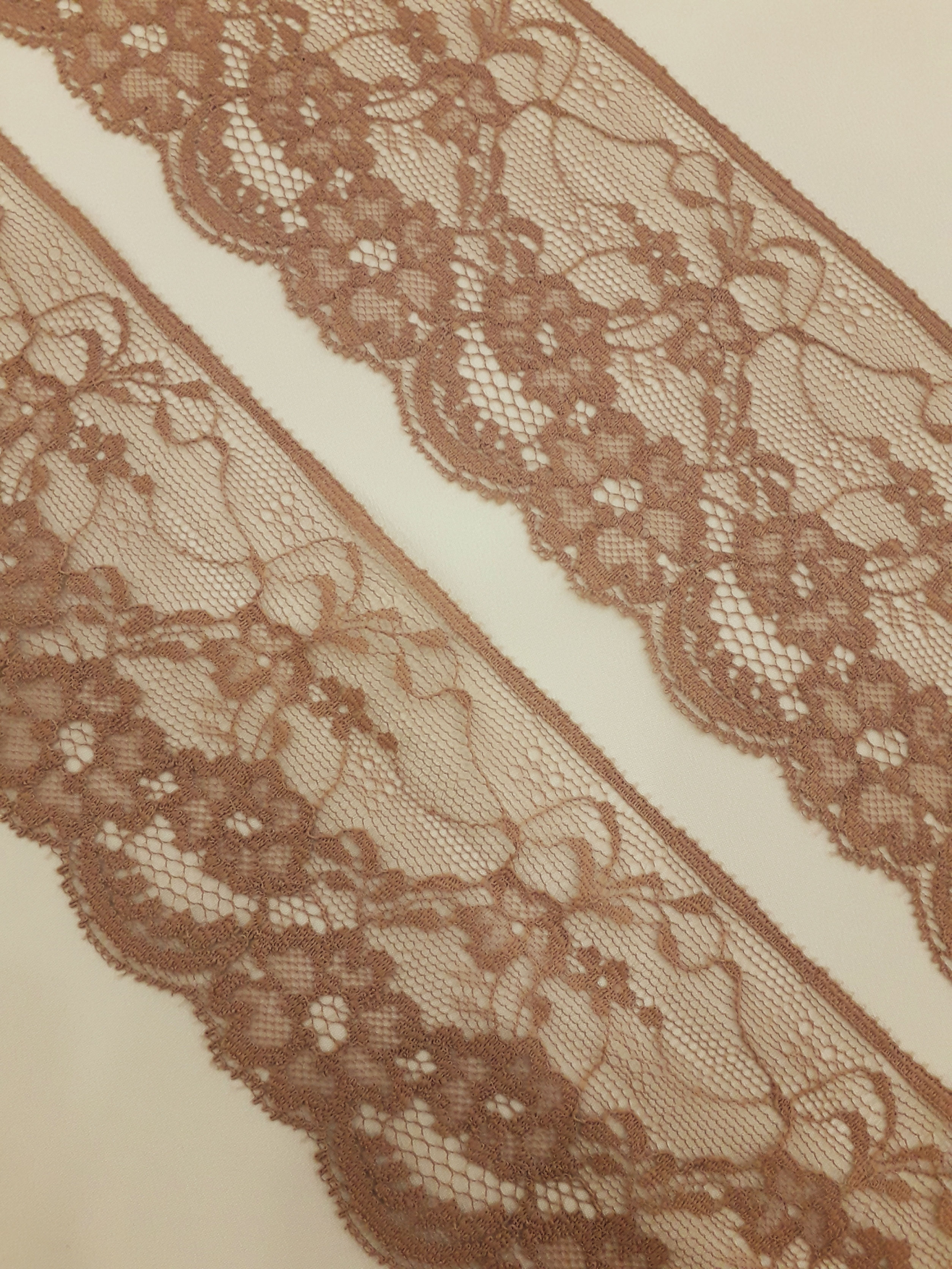 кружевной край