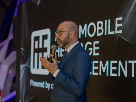 Azimut lançando um fundo italiano de investimento Evergreen com foco exclusivo no setor automobilístico na loja da Ferrari São Paulo