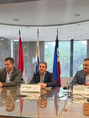 Albisu firma adhesión al Plan Vale en la Cámara de Industrias: un gran paso en economía circular para Salto