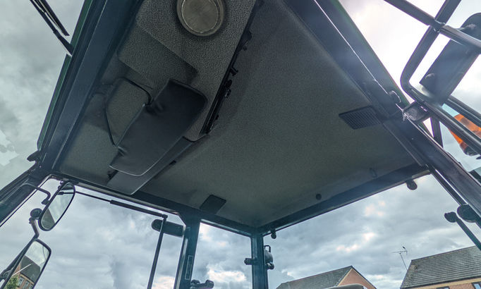 DEUTZ FAHR 4.51 Tractor Interior 6