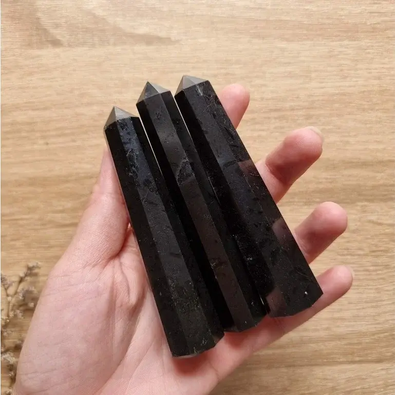 Trụ đá Black Tourmaline