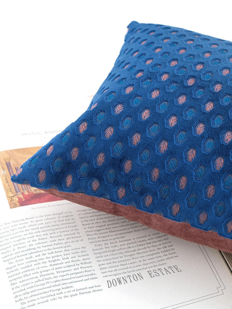 Миниатюра: Декоративная подушка DOTTY BLUE, 30*50см