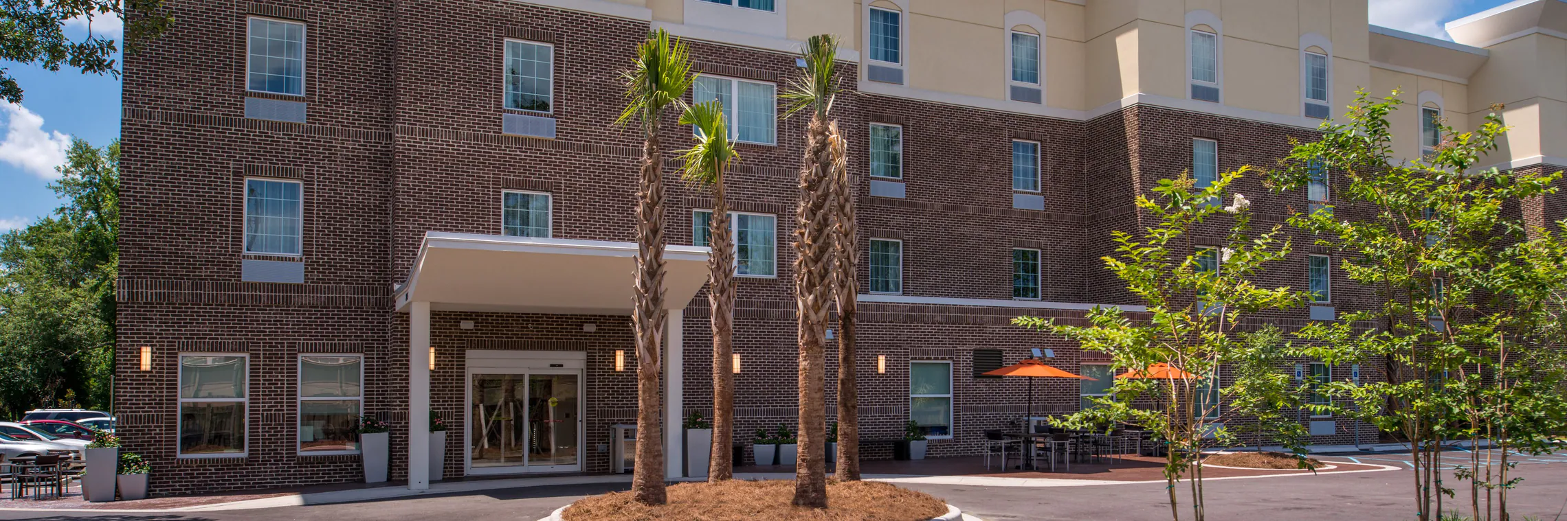 chsts-exterior-0003-hor-pano.webp