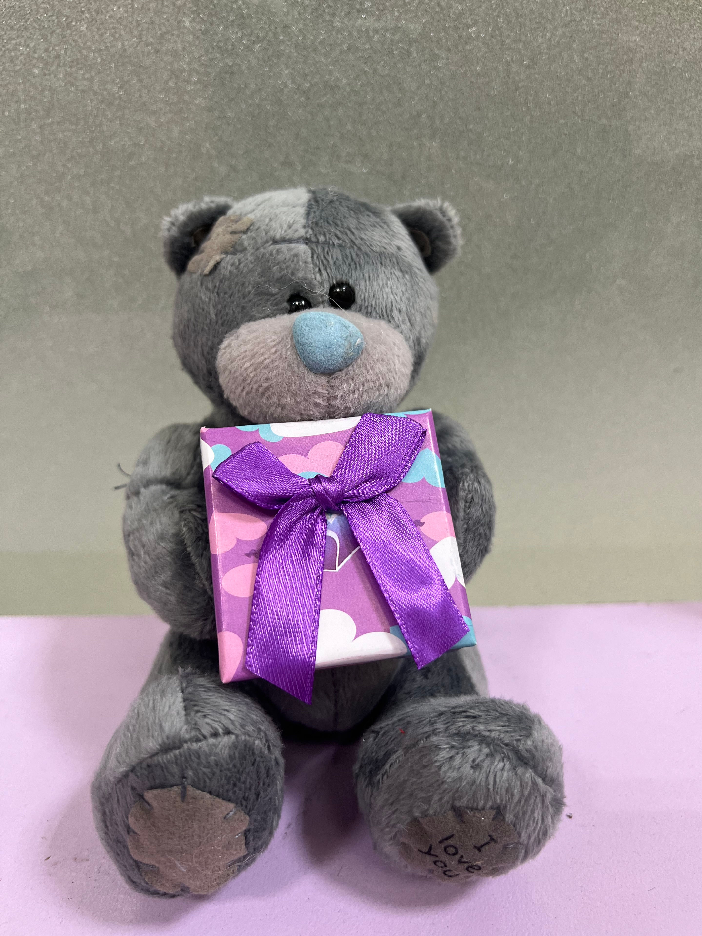 Փոքր թեդի արջուկ մատանու տուփով