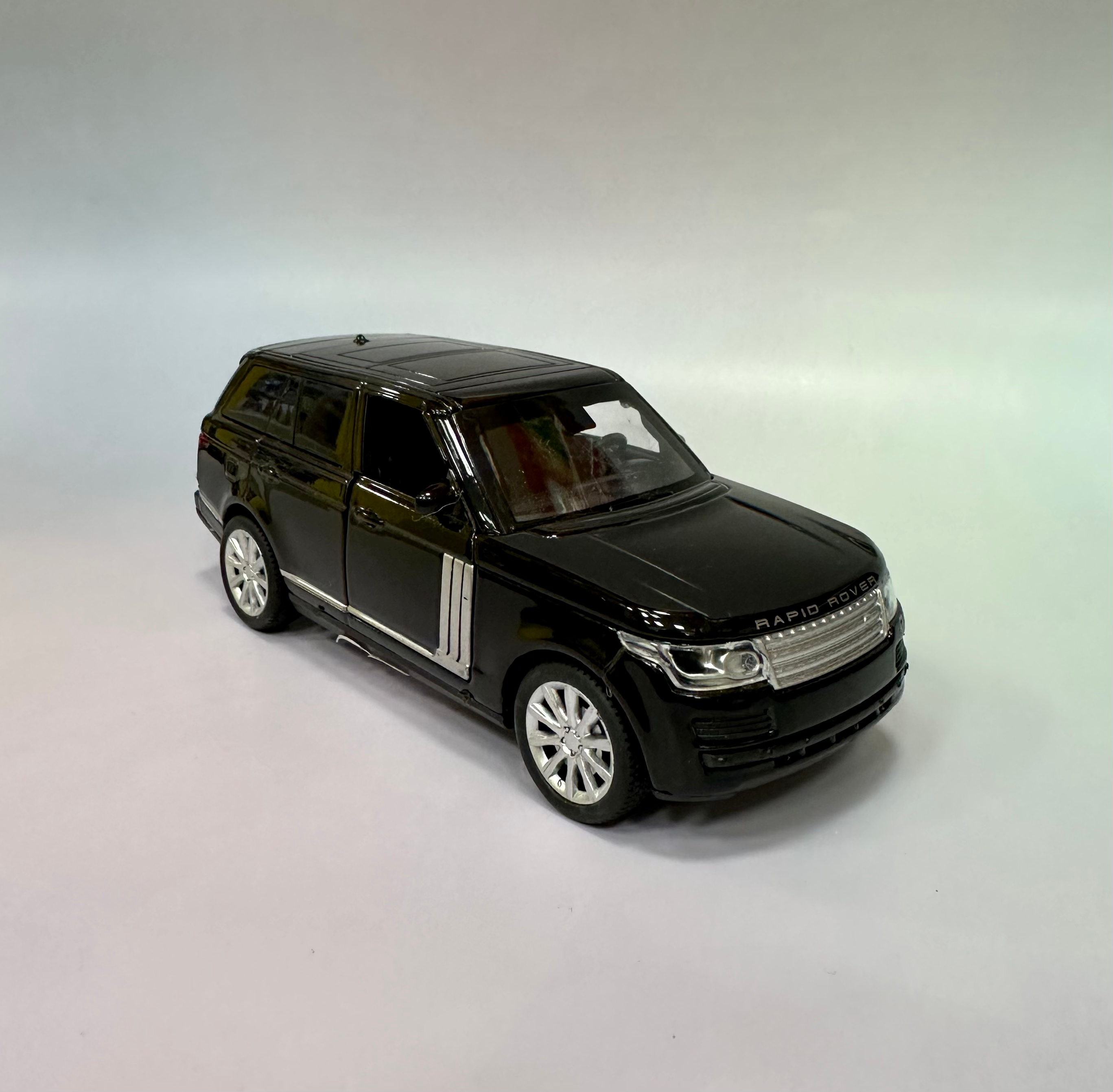 Մետաղյա մեքենա սև Land Rover 