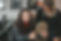 Browbar Almere_klant met spiegel_cursussen.JPG