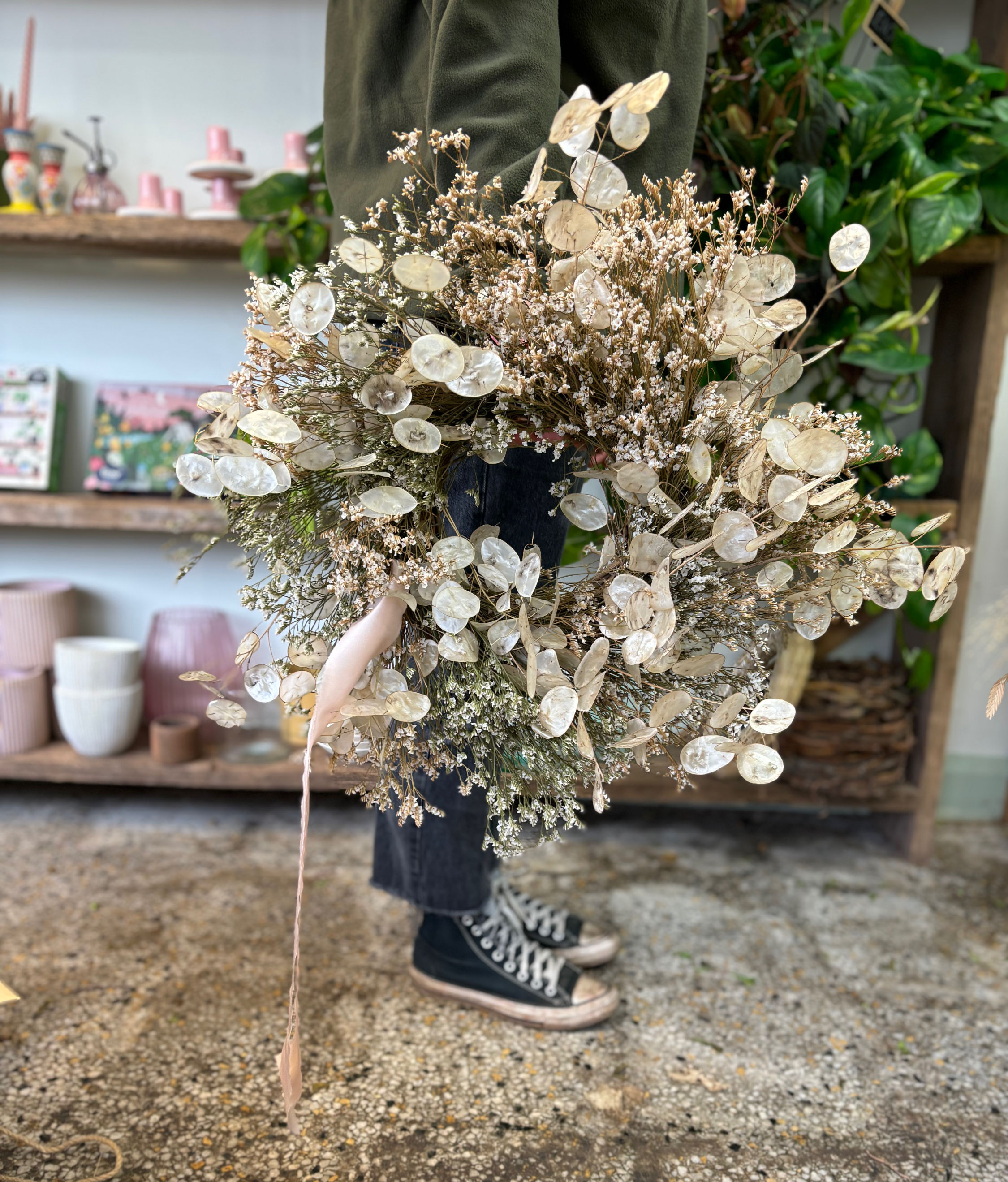 Honesty and Limonium wreath