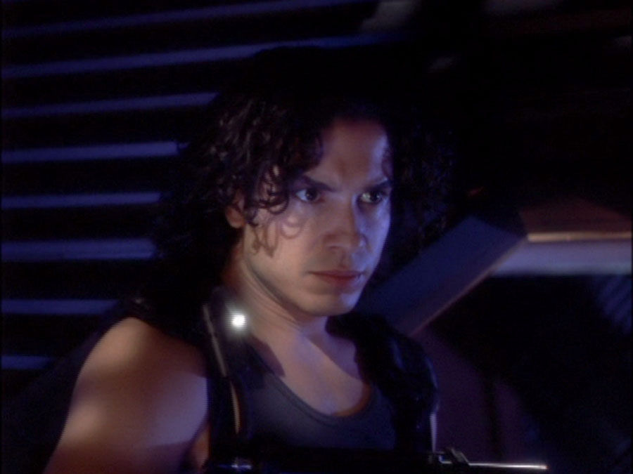 "Splashdown" (2.20)