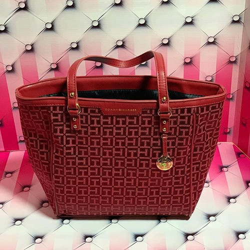 Bolsa Roja Tommy Hilfiger | Clothes \u0026 Style by S