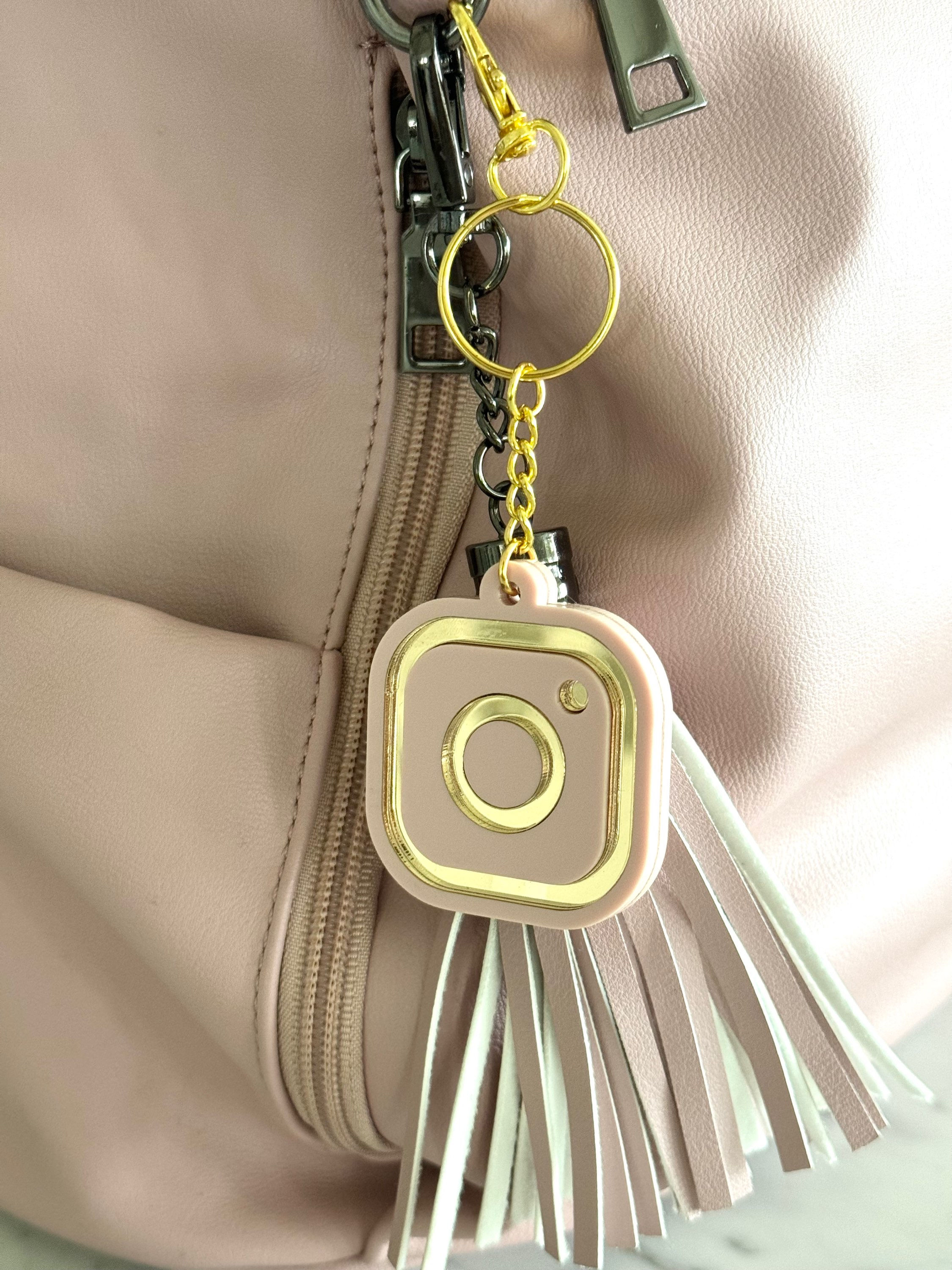 Social Media Smart Keychain