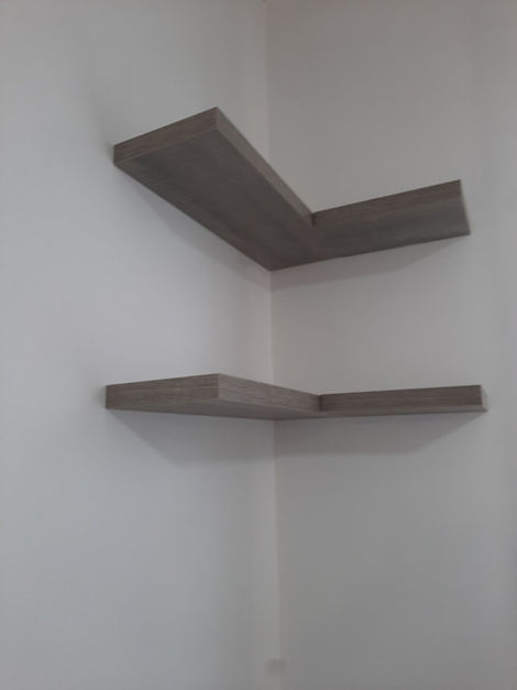 beepitett-nappali-butor-erezett-feher-finnmark-swiss-crono