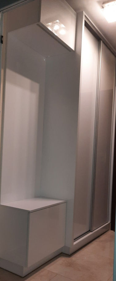 Eloszoba szekreny - Tip-on