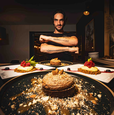 Photographie et vidéographie professionnelle de cuisine à Lyon et Les Arcs, capturant la beauté des plats gourmands, l'action des chefs cuisiniers, et l'ambiance des événements culinaires.
