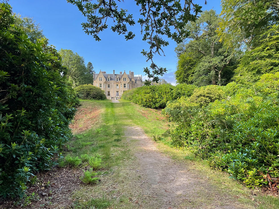 Glengarry Castle Hotel