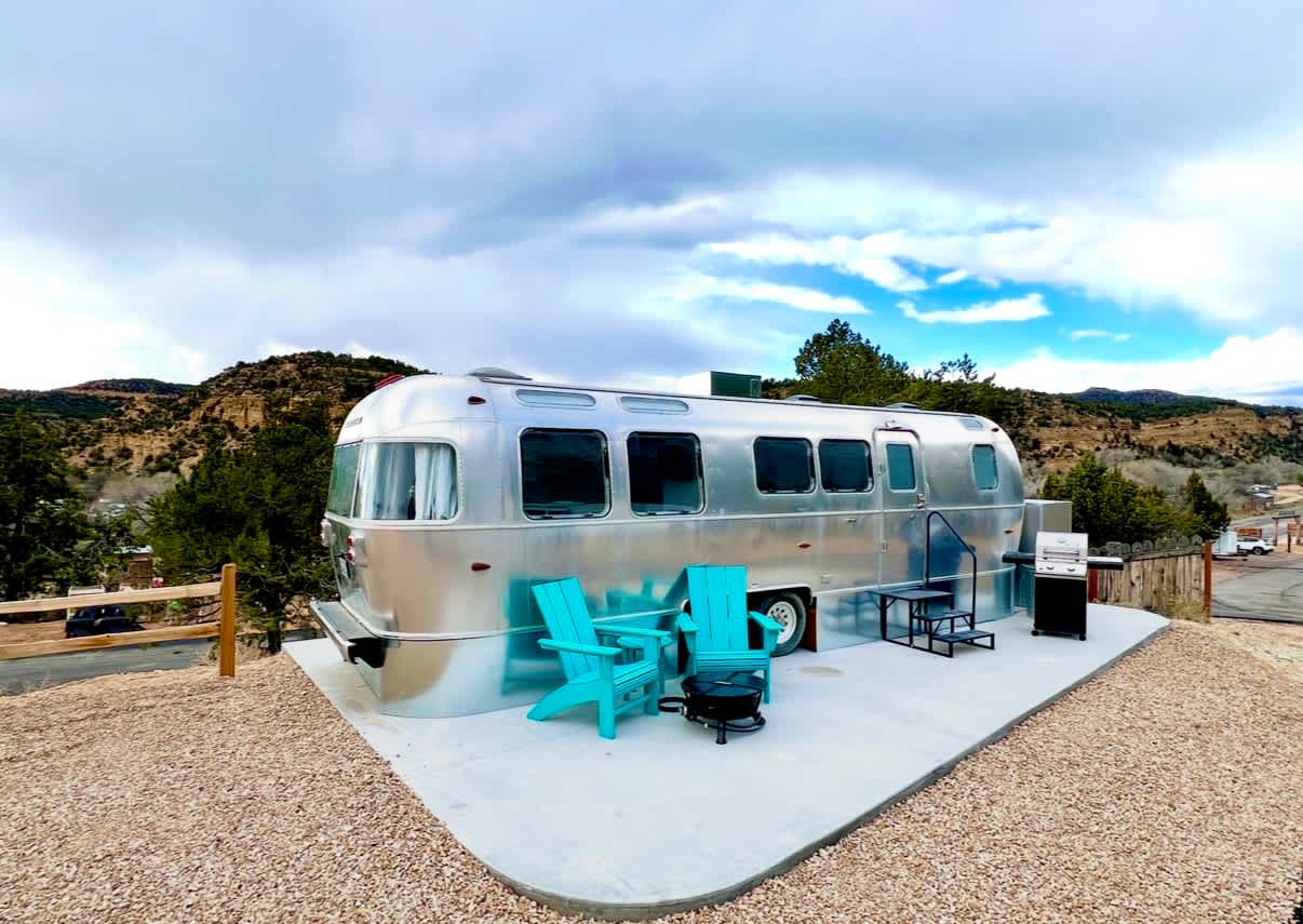 Star Gazer Stargazer Cabin-min (1).jpeg