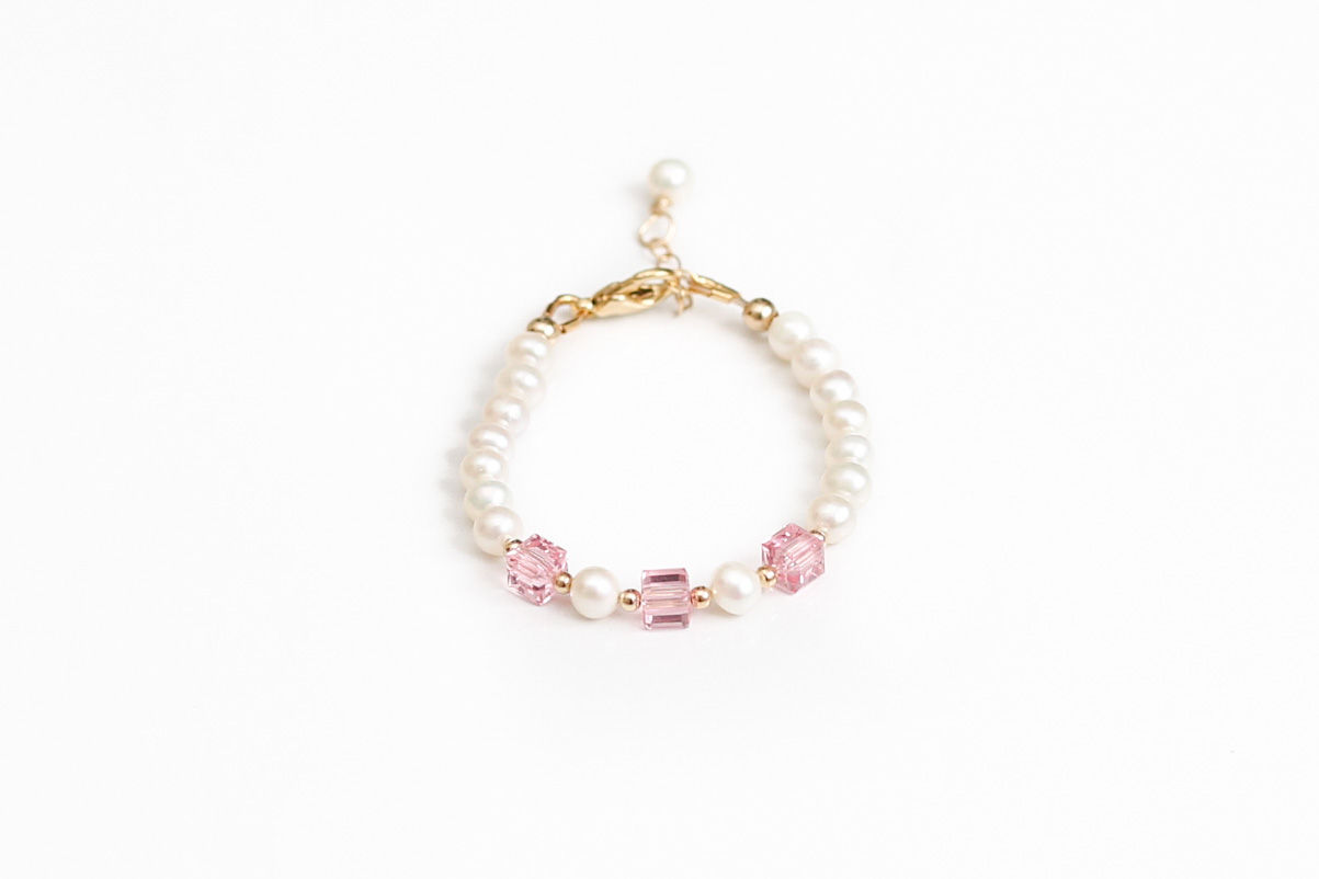 Pearl and Pink Squares Baby Bracelet Top View | Princesa