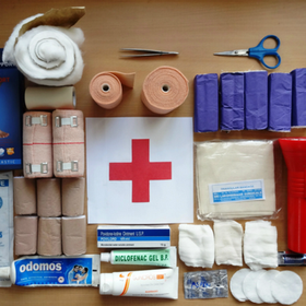 İlk yardım dəstindən necə istifadə etməli: 5 asan addım