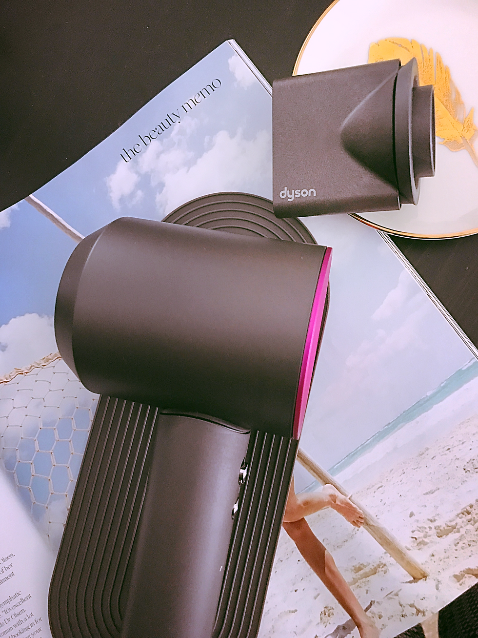 dyson blow dryer picture